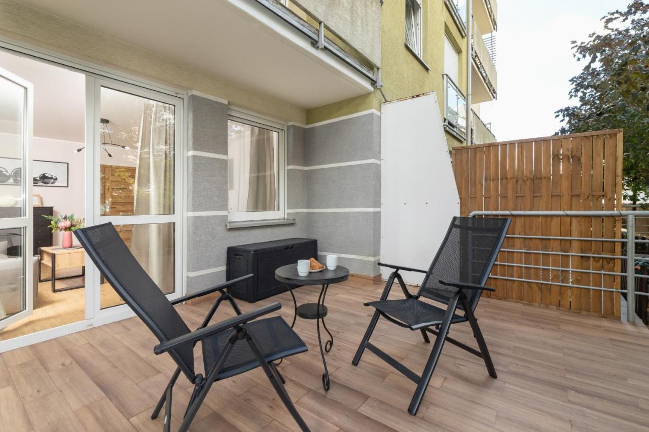 Pleasant Apartment With Terrace Cracow By Noclegi Renters Cracóvia Exterior foto