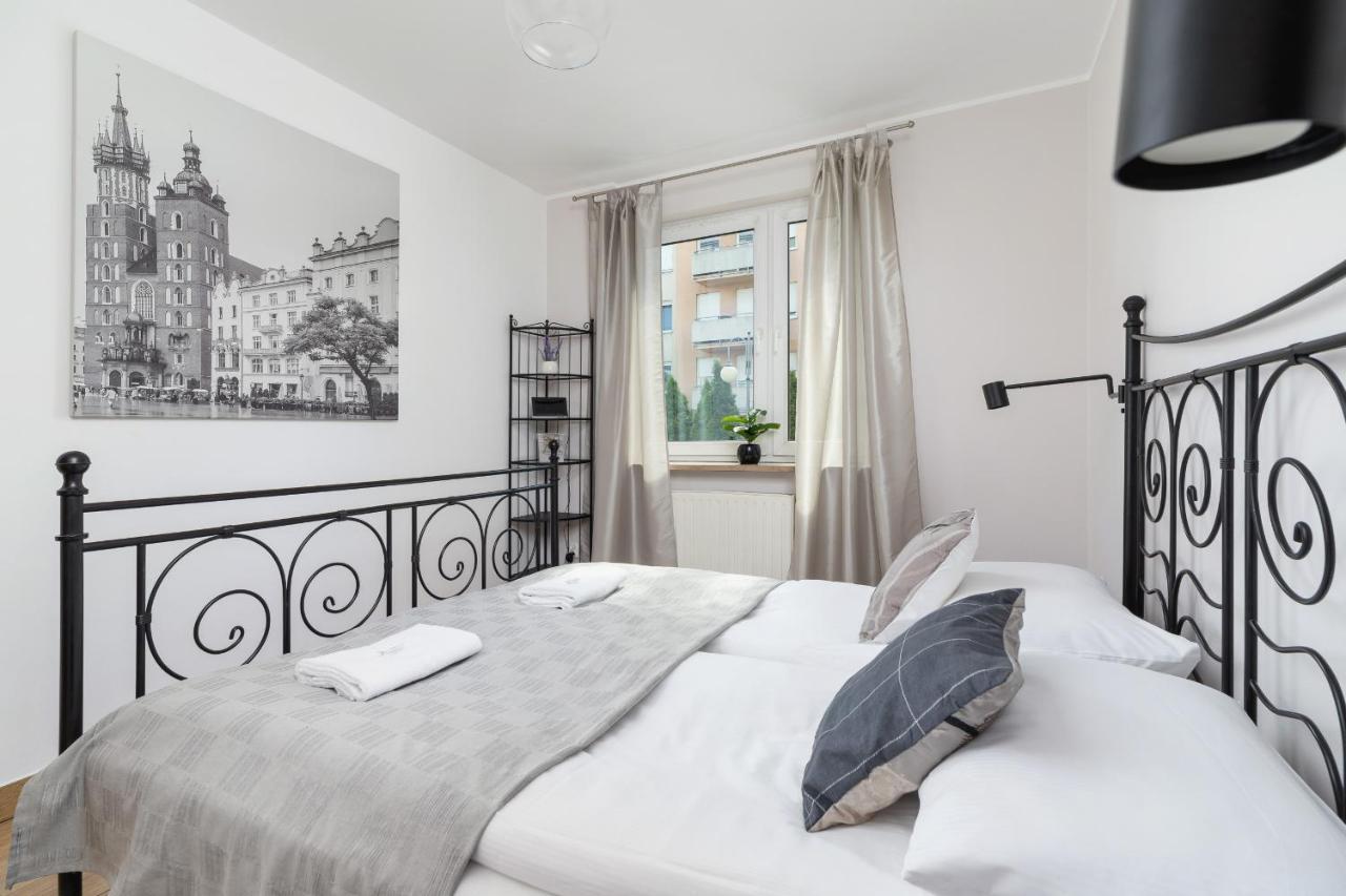 Pleasant Apartment With Terrace Cracow By Noclegi Renters Cracóvia Exterior foto